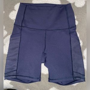 FABLETICS Powerhold 6” Bike Shorts with Mesh Pocket S